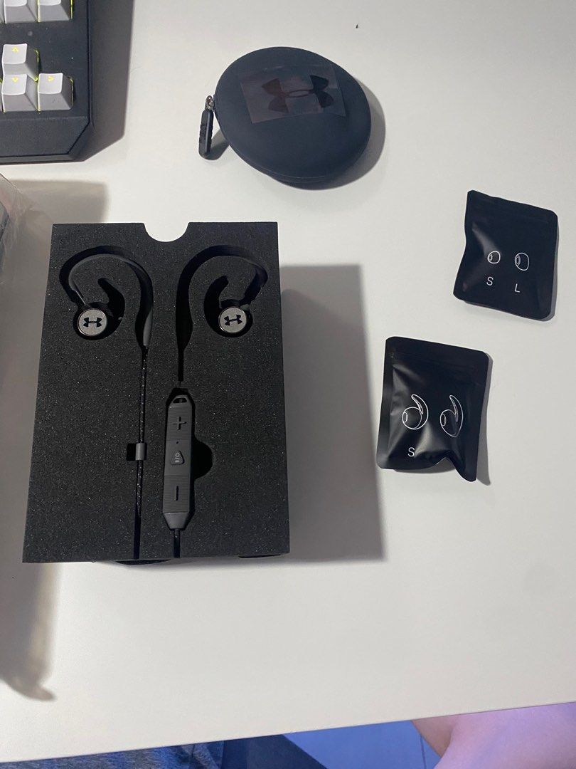Jbl under armour store sport wireless pivot