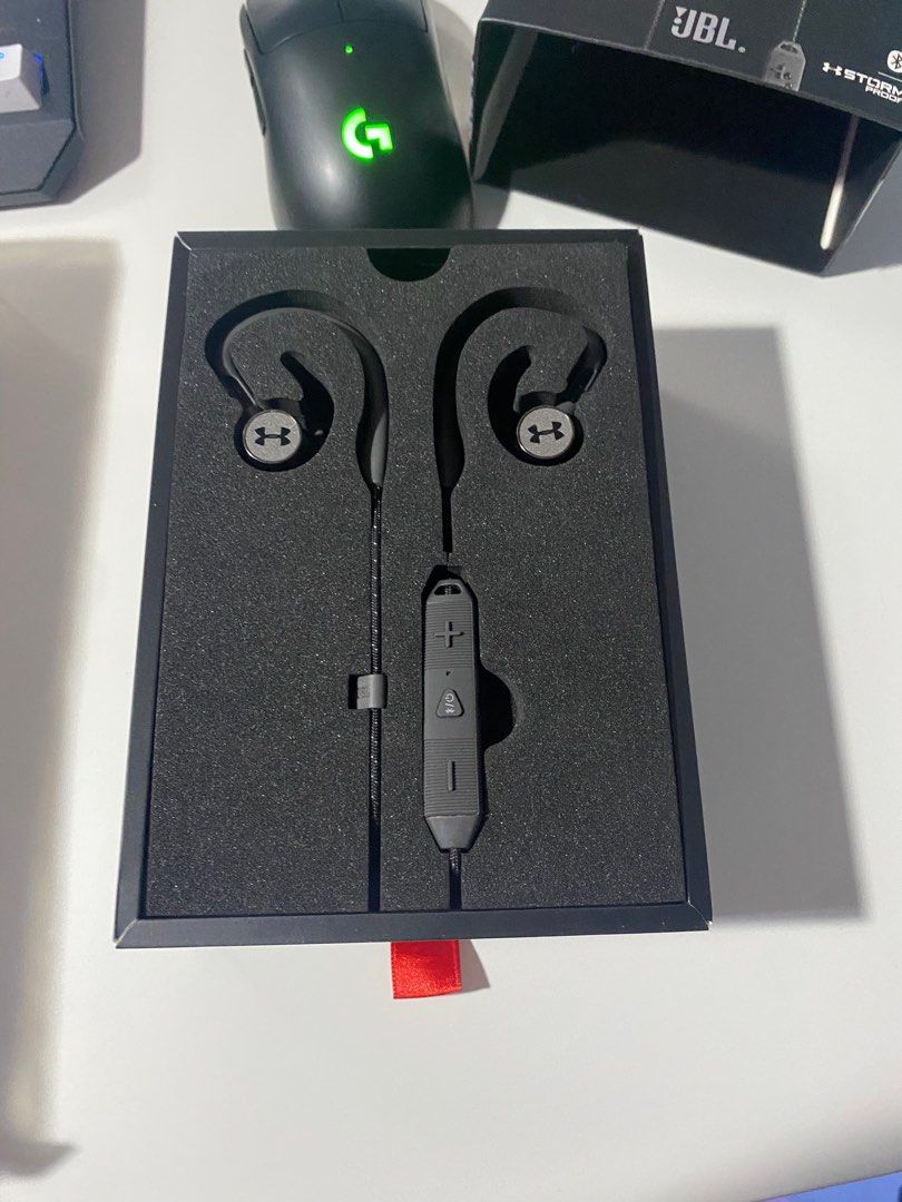 Jbl best sale wireless pivot