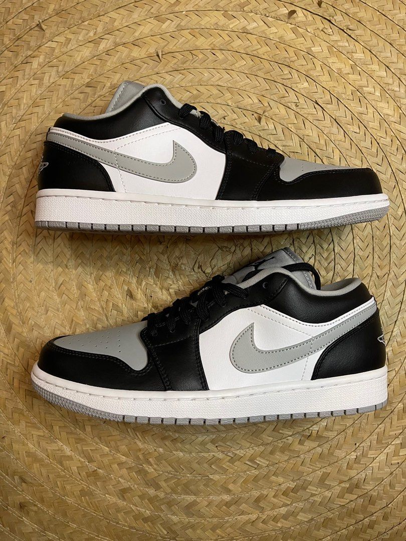 Jordan 1 Low 'Smoke Grey' (Category: Sneakers) located in Quezon. Submitted by crewkicks.ph (Listing ID 1199099664, Image 2). Description: Jordan 1 Low 'Smoke Grey' (2020) Size 9 Brand new Badly Damaged box ₱ 6,995 Repriced, FIRM.