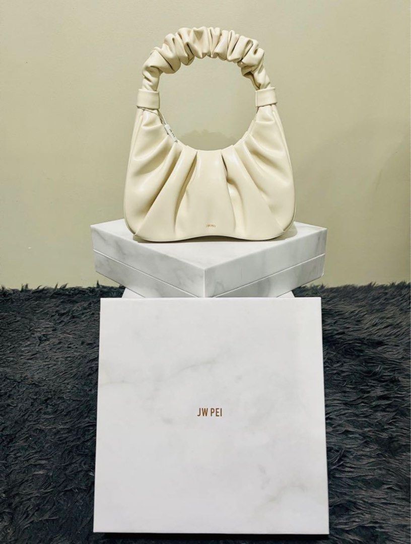 JW PEI Joy Bag in White, Women's Fashion, Bags & Wallets, Shoulder Bags on  Carousell