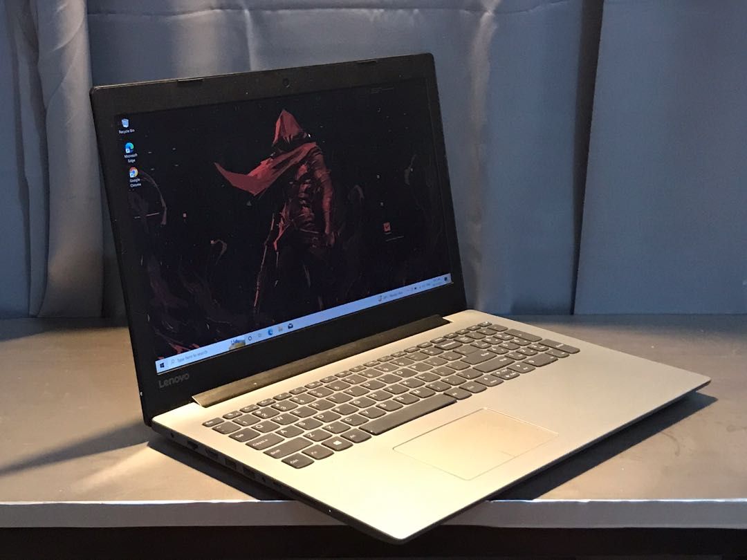 LENOVO IDEAPAD 81DE i7 8thgen 8Gb Ram 128 ssd 2Gb AMD Radeon (TM) 530