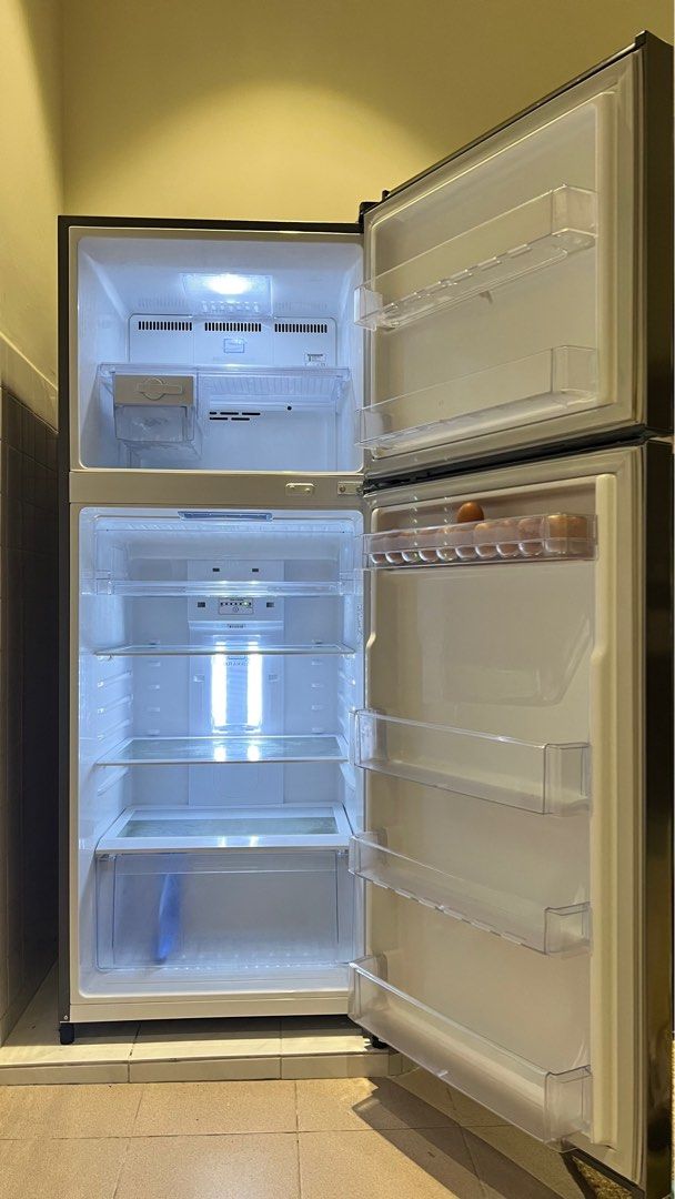 LG fridge with top mount freezer, TV & Home Appliances, Kitchen Appliances, Refrigerators
