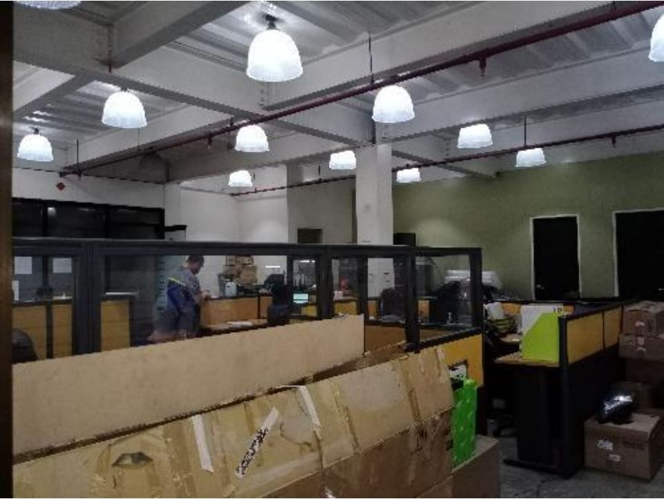 Lot and 3-Storey Commercial Building in East Service Road, Sucat ...