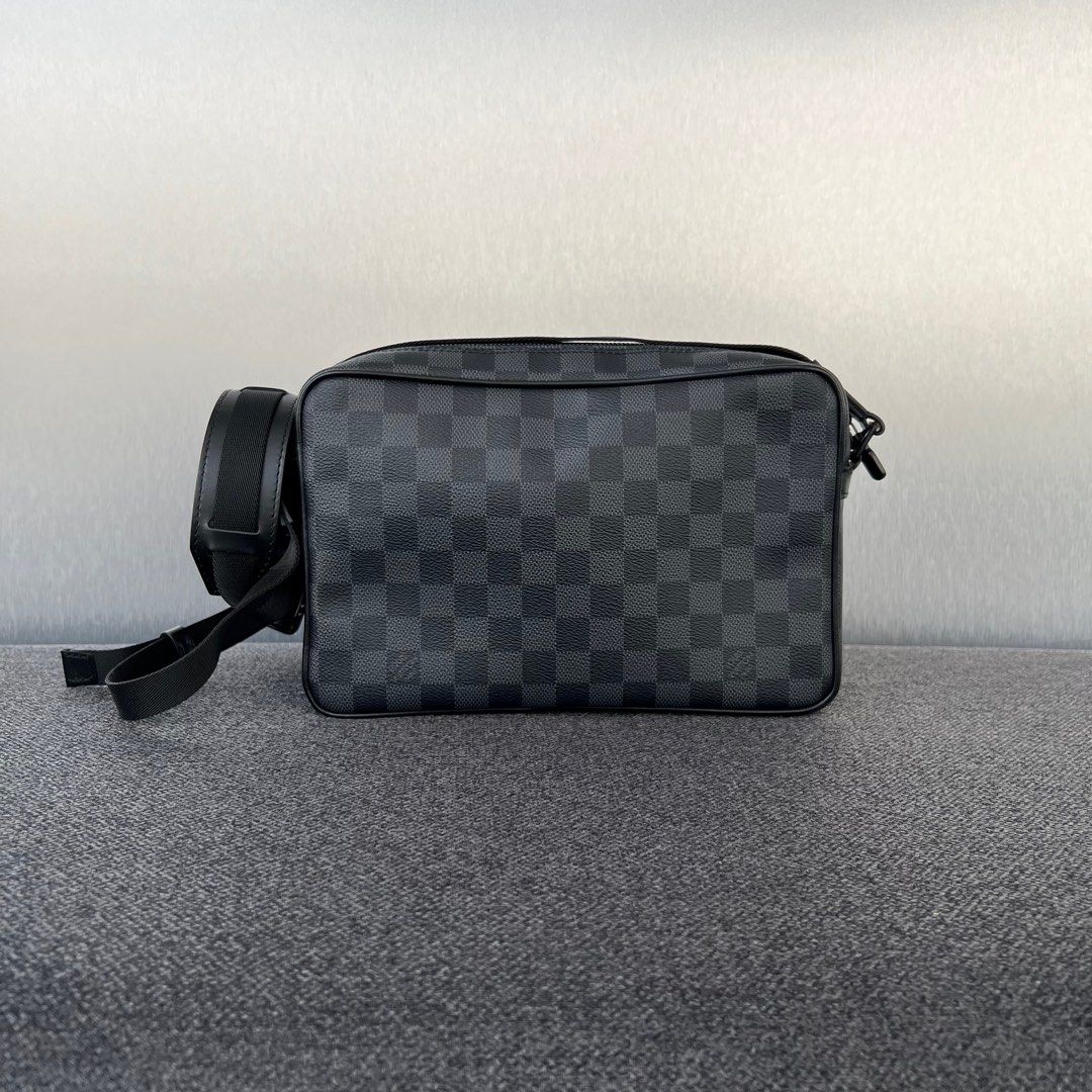 Zimik Luxury - Lv utility messenger bag Available.