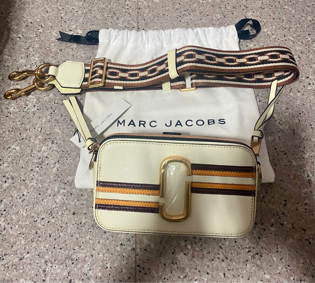 Marc Jacobs Snapshot Authentic, Women's Fashion, Bags & Wallets, Cross
