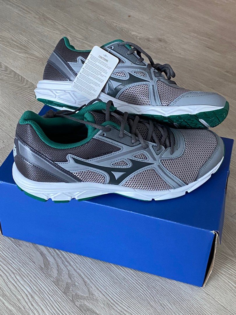 Mizuno Spark 5 Men s Fashion Footwear Sneakers on Carousell