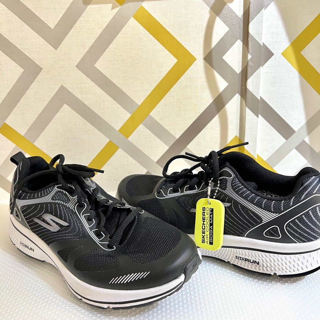 Skechers mstrike store