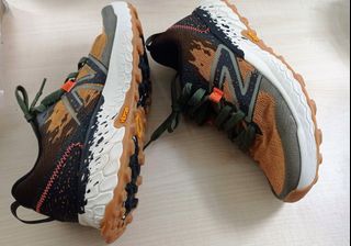 （分類：）位於 。 由 hkultrailrunner 提交（商品編號 1199104096，圖片 1）。簡介： 。