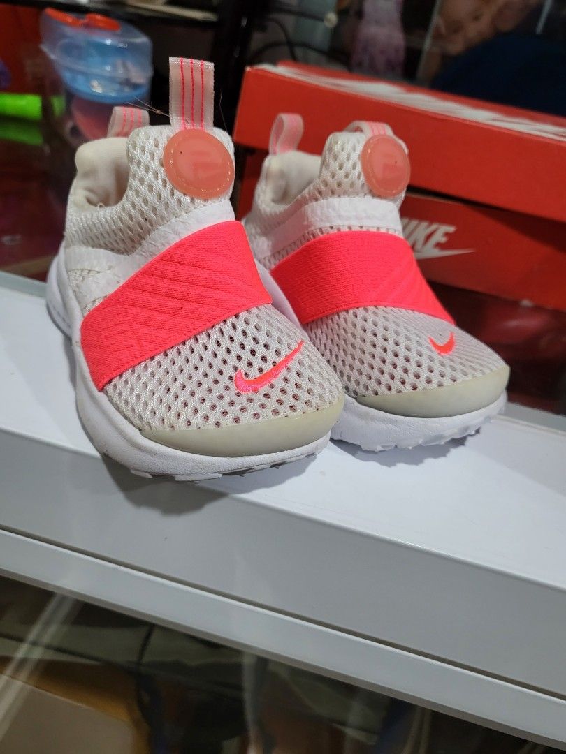 Nike sunray (Category: Babies & Kids Fashion) located in Paranaque City. Submitted by ness007 (Listing ID 1199060031, Image 3). Description: unused.