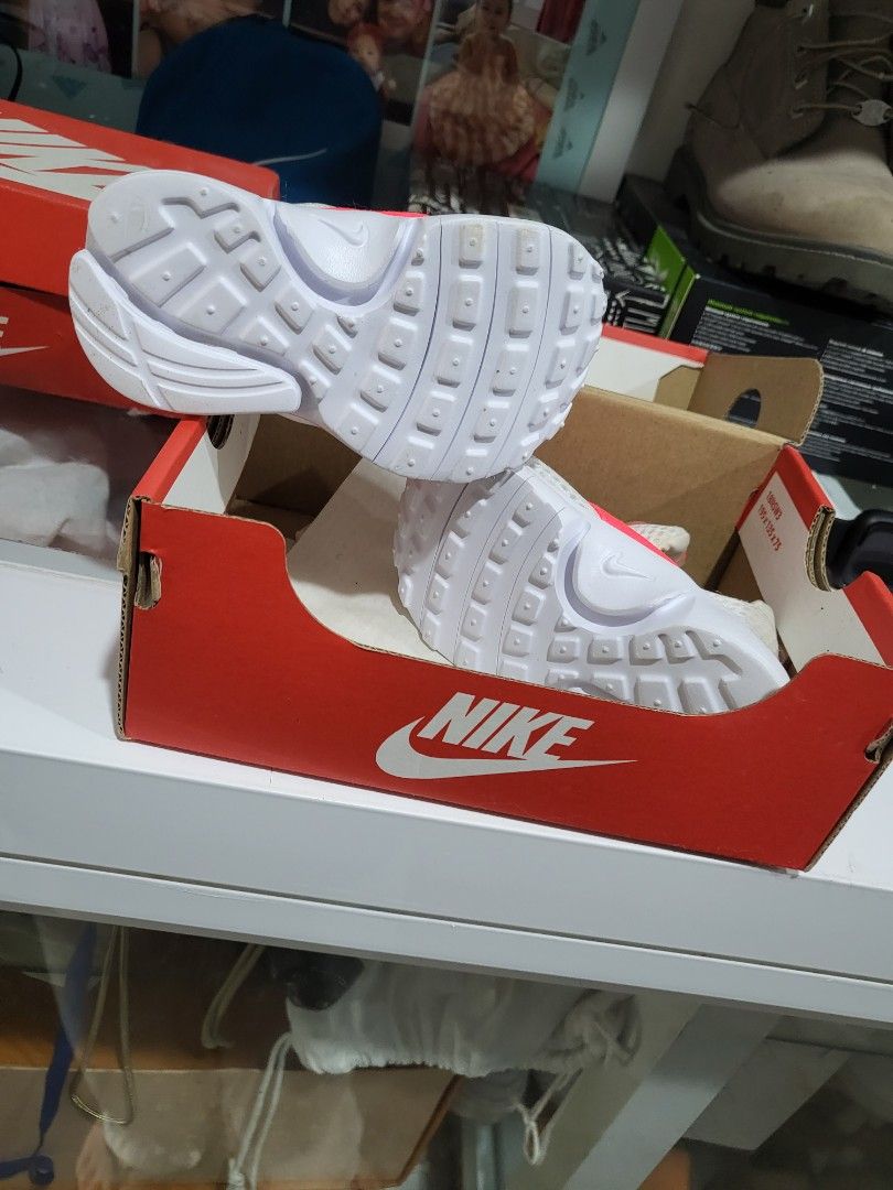 Nike sunray (Category: Babies & Kids Fashion) located in Paranaque City. Submitted by ness007 (Listing ID 1199060031, Image 2). Description: unused.