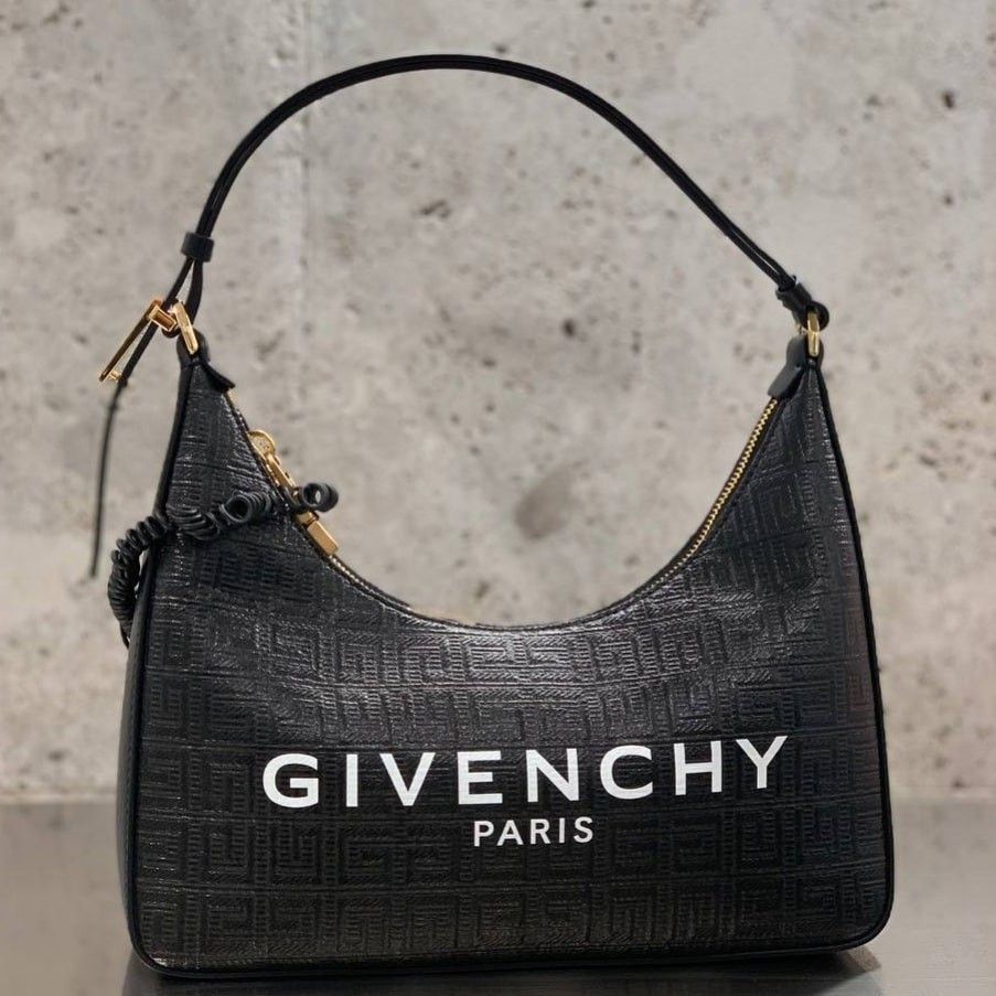 Pre order givenchy hobo bag (Category: Luxury Bags & Wallets) located in Las Pinas. Submitted by glamdustph (Listing ID 1185969023, Image 1). Description: ‼️ON SALE‼️ givenchy hobo 20k dp 4-5 weeks eda via air cargo complete inclusions Thank you.