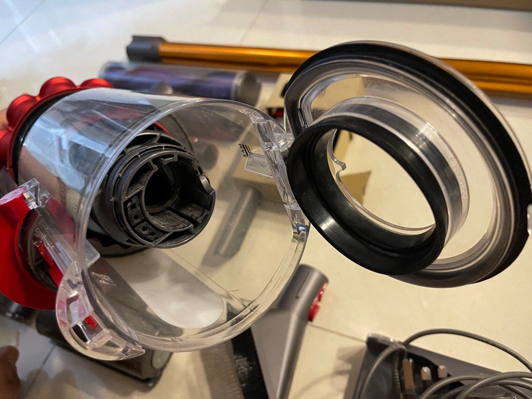 Refurb Dyson V10 Absolute cordless vacuum, TV & Home Appliances, Vacuum