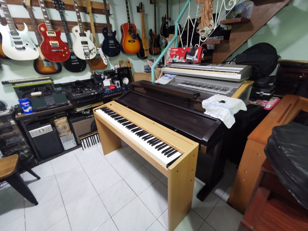 Roland digital piano (Category: Musical Instruments) located in Paranaque City. Submitted by tegtegs (Listing ID 1199060768, Image 2). Description: Roland f90 digital piano 24k Autovolts With bench With minor debts scratches only 👀Without lyric stand 👀Without pedal(pag meron samahan ko) 👌 Bagong linis ko ang internal 😍Fresh internal parts, sariwang sariwa ✌️Bagong regrease ang frame assembly 👍Payment thru cash, bank transfer, gcash or in any