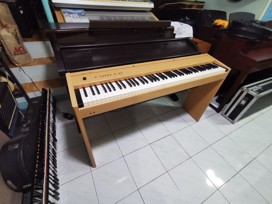 Roland digital piano (Category: Musical Instruments) located in Paranaque City. Submitted by tegtegs (Listing ID 1199060768, Image 3). Description: Roland f90 digital piano 24k Autovolts With bench With minor debts scratches only 👀Without lyric stand 👀Without pedal(pag meron samahan ko) 👌 Bagong linis ko ang internal 😍Fresh internal parts, sariwang sariwa ✌️Bagong regrease ang frame assembly 👍Payment thru cash, bank transfer, gcash or in any