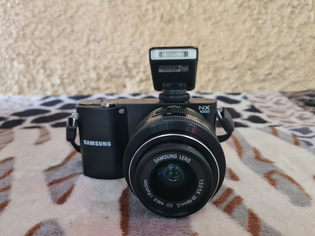 Samsung Nx1000 Mirrorless Camera with External Flash and 2050mm II