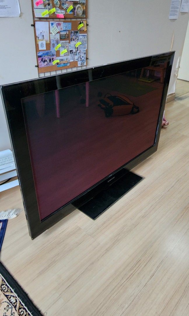 Samsung Series 5 Plasma TV 50 Inch PS0b550T2F, TV & Home Appliances, TV