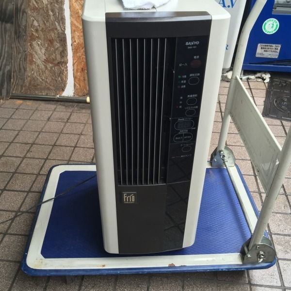 移動式エアコン FRIO COOL&DRY SANYO SAD-101 SANYO 移動式クーラー 冷暖房機 除湿機 冷風機の通販 by けやき