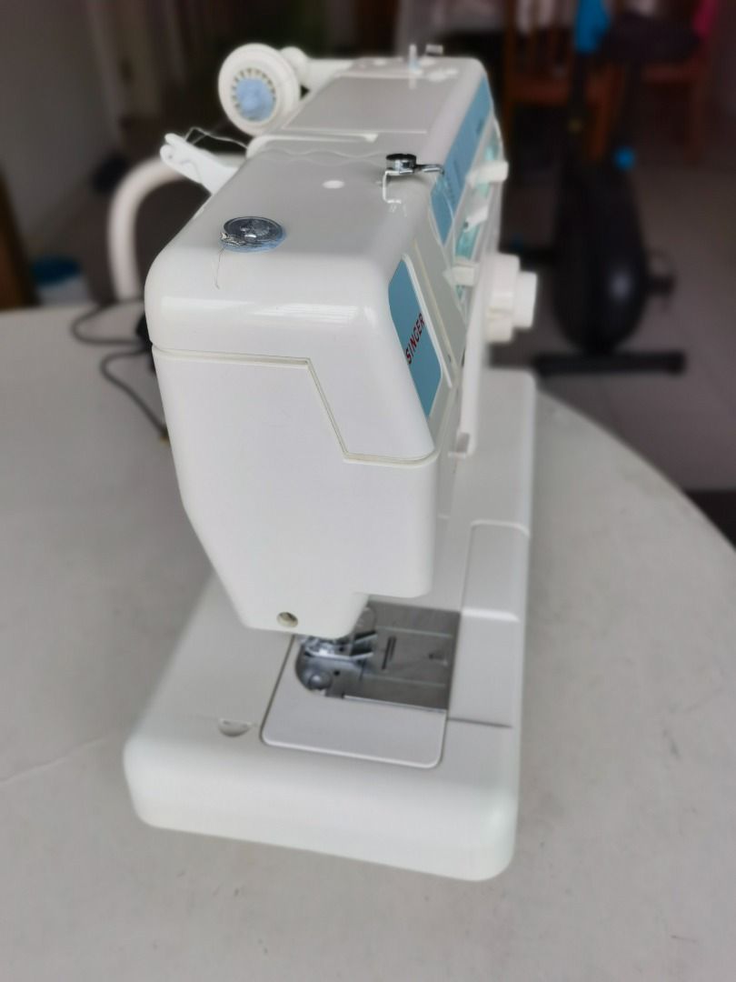 Singer 9812C sewing machine, Hobbies & Toys, Stationery & Craft, Craft