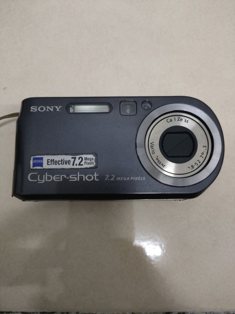 Sony Cybershot DSC P200 Digital Still Camera, Photography, Cameras on