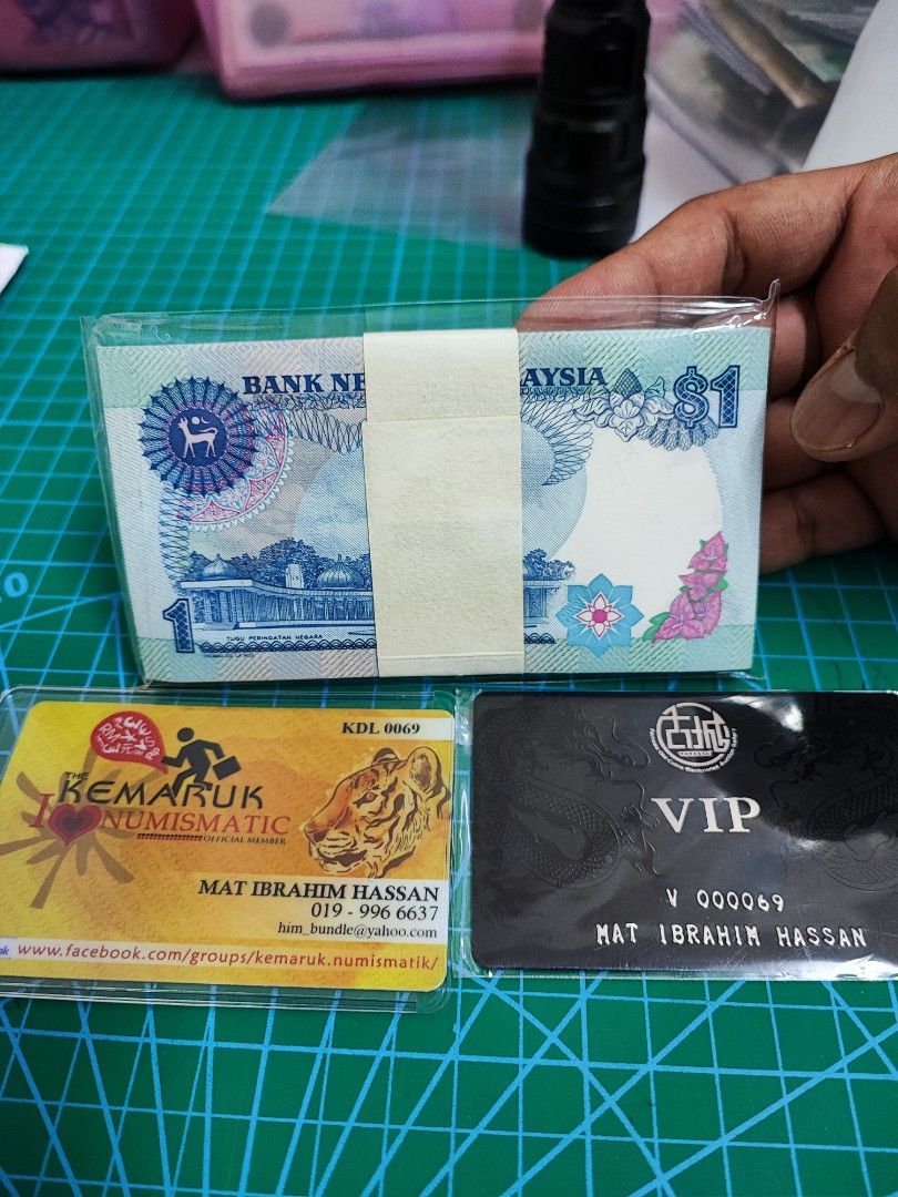 Stack Rm100 Stack Rm1 Jaafar 100Keping Running Number, Hobbies & Toys, Collectibles ...