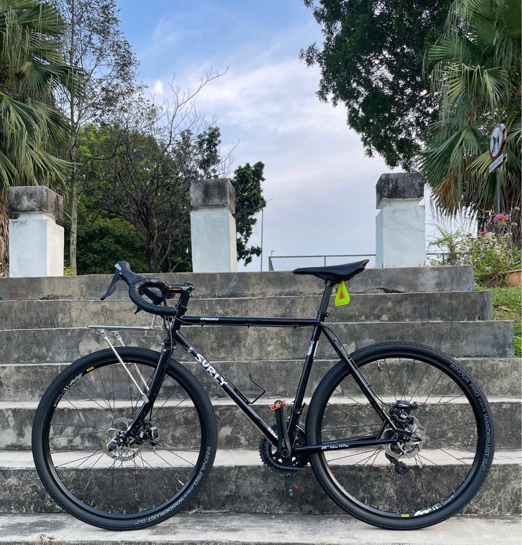 Surly hotsell straggler black