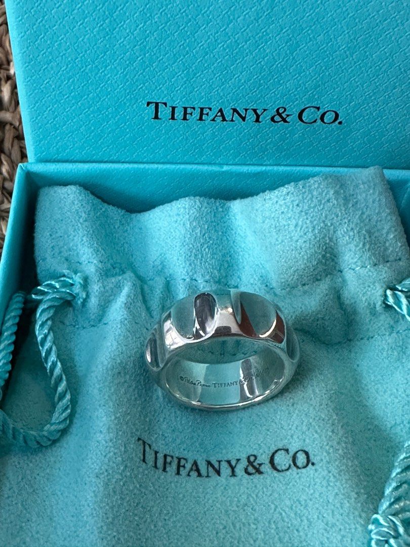 Tiffany top groove ring
