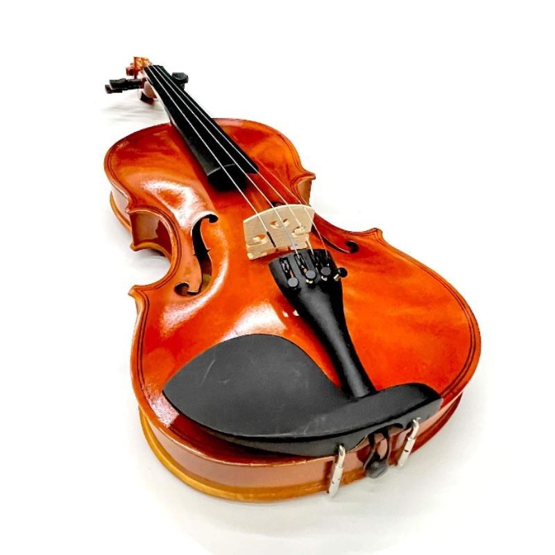 Violin Set (Category: Musical Instruments) located in Manila. Submitted by ariesmediamusicsports (Listing ID 1199064522, Image 1). Description: Violin 4/4 with Hardcase - Glossy / Matte Finished Inclusions: •Hardcase •Violin •Violin bow •Bridge •Rosin •Shoulder Rest.