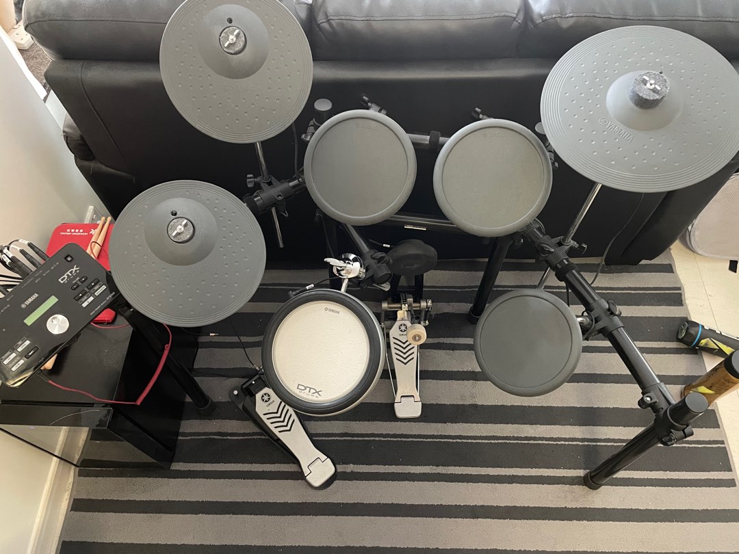 Yamaha DTX522K EDRUM SET, 興趣及遊戲, 音樂樂器 & 配件, 樂器 Carousell