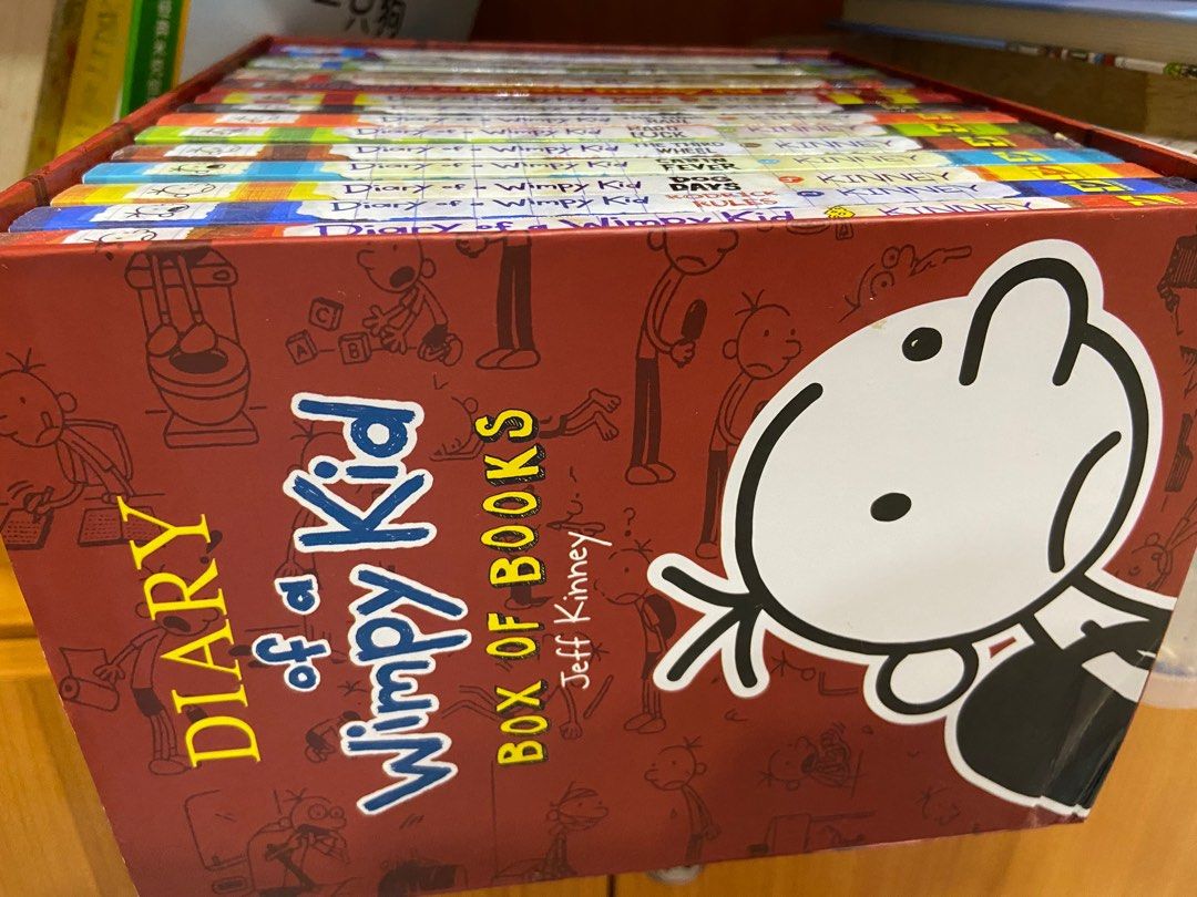 16 Diary Of A Wimpy Kid (box set), Hobbies & Toys, Books & Magazines