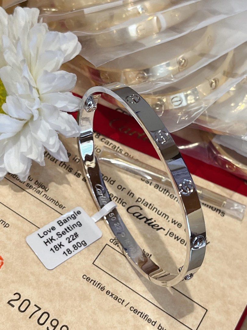 18K HK setting White Gold love bangle 22