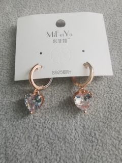 (Category: ) located in . Submitted by JensJewel (Listing ID 1199276601, Image 1). Description: .