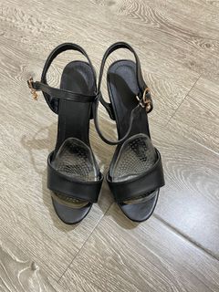 二手高跟涼鞋  歡迎詢問
