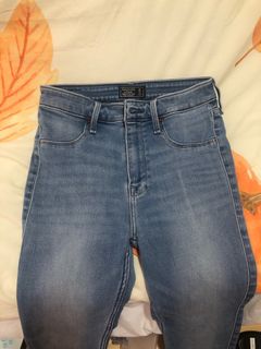 (Category: ) located in . Submitted by cheerrieee (Listing ID 1199258323, Image 1). Description: .