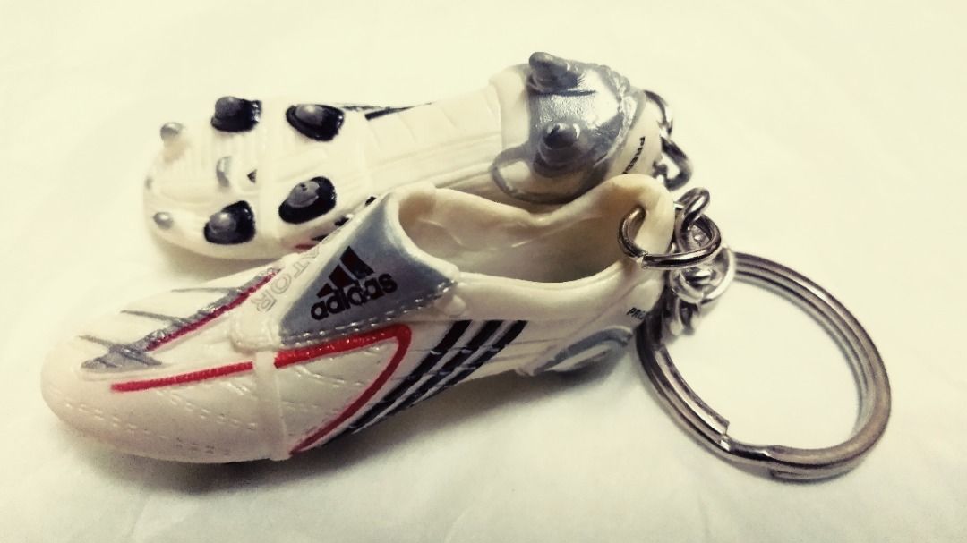Adidas predator keyring 2025