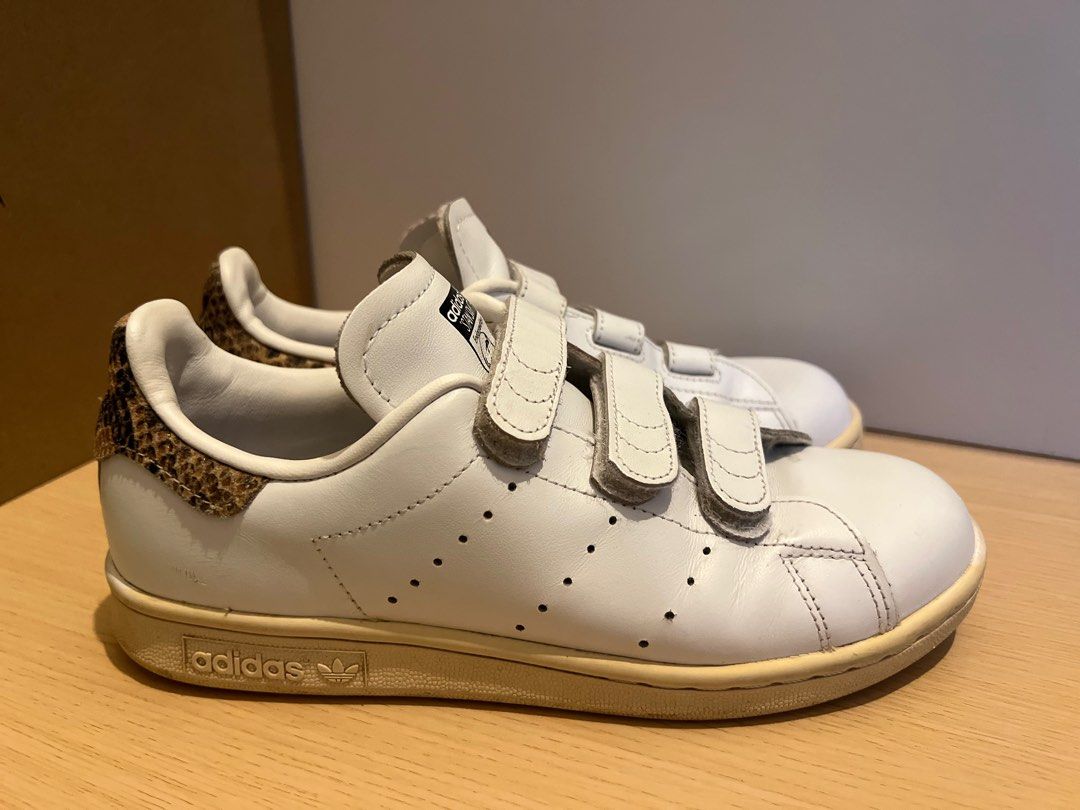 Adidas Stan smith velcro strap print shoes/Adidas smith velcro 魔術貼蛇紋鞋, 女裝, 鞋, 波鞋- Carousell