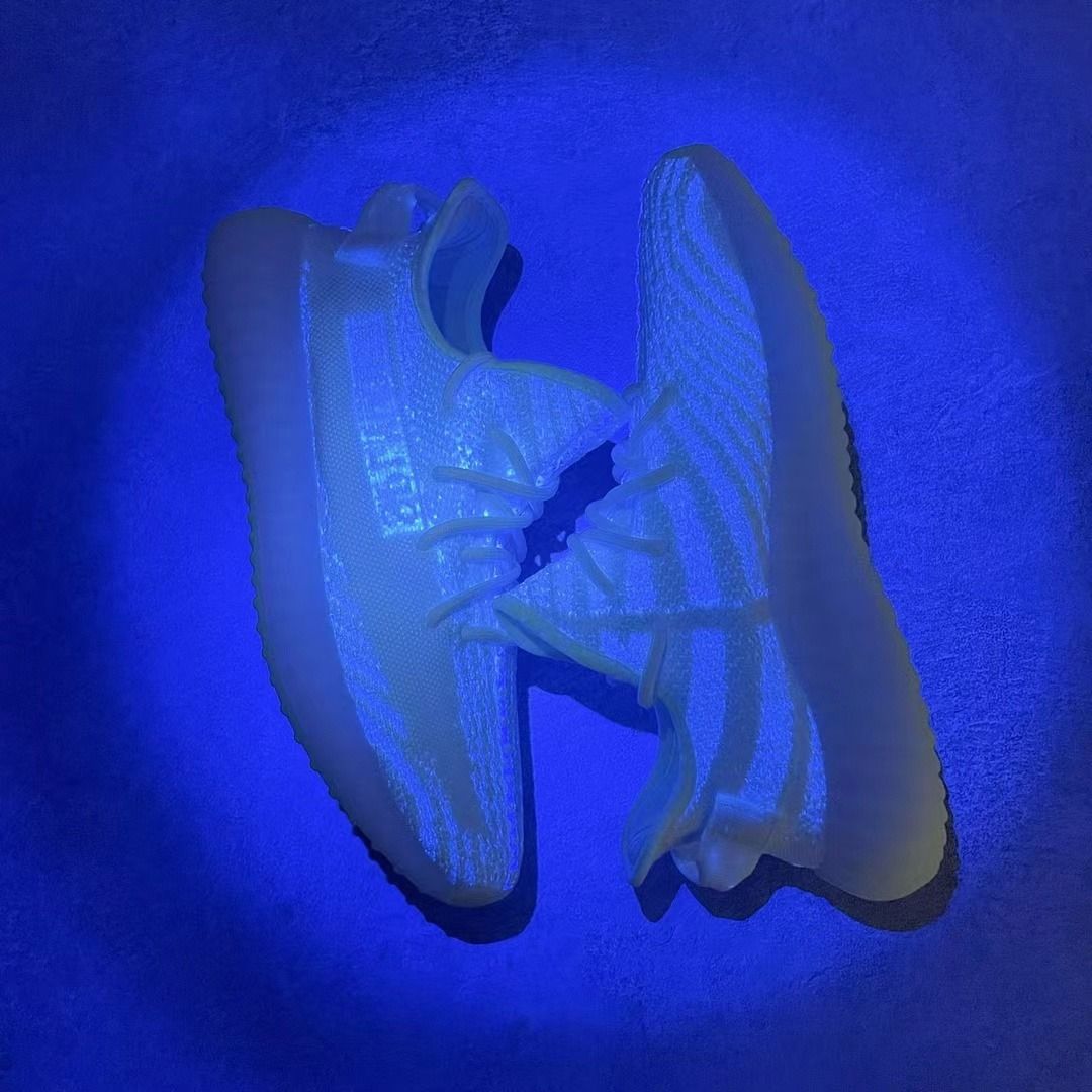 Yeezy cream white under best sale uv light