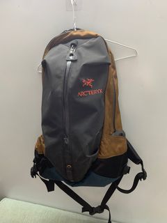 品揃え豊富で x ARC'TERYX 新品未使用 BEAMS BACKPACK リュック/バック