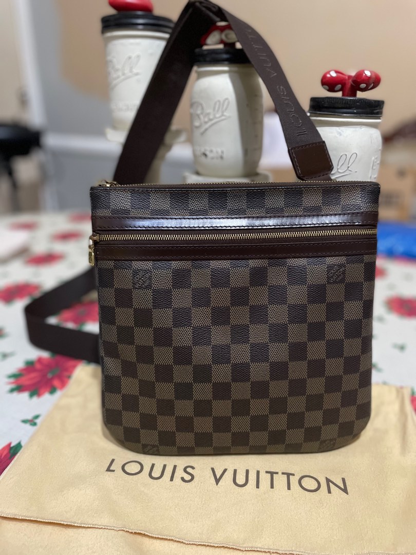 LOUIS VUITTON Pochette Bosphore Damier Ebene Crossbody Bag TT2867 