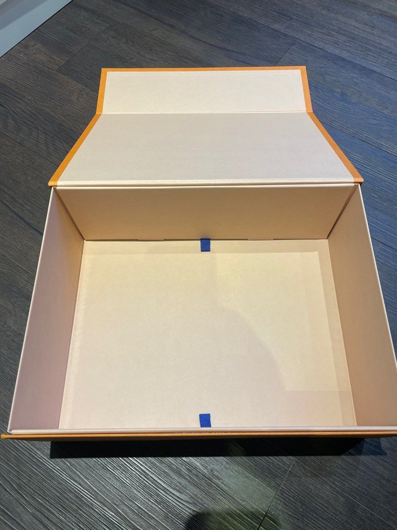 15x14x3cm Genuine Louis Vuitton LV Box with Carrier bag