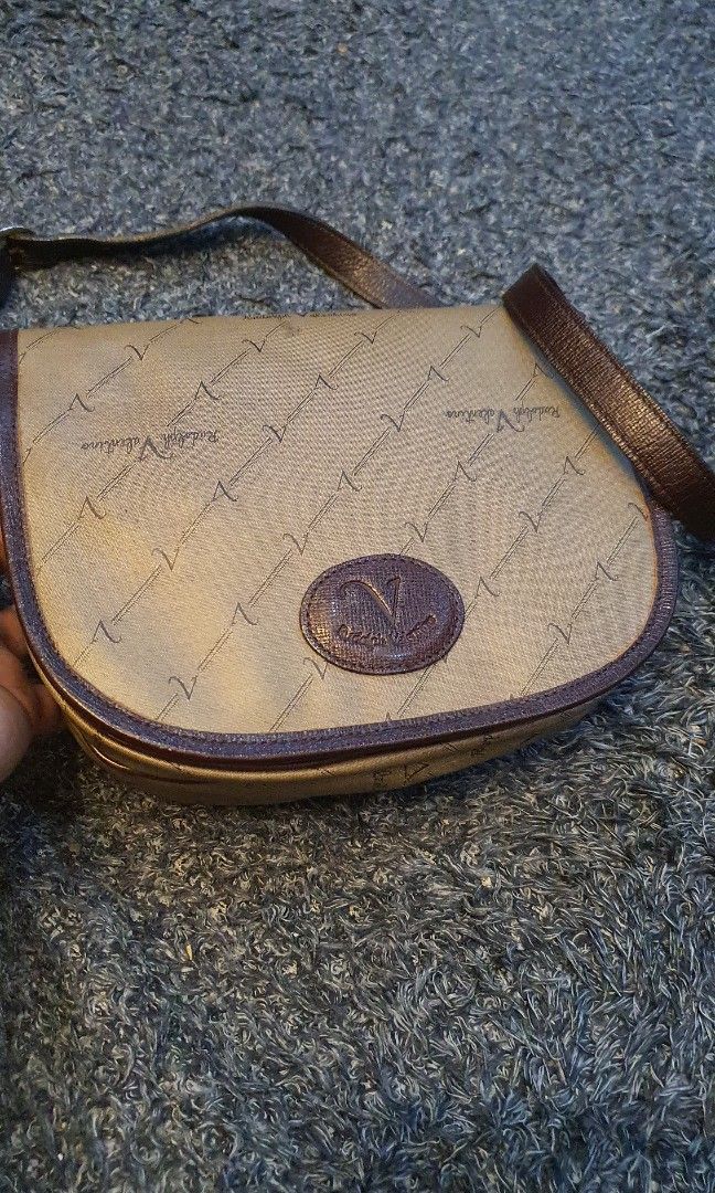 Authentic rudolph valentino sling bag (Category: Luxury Bags & Wallets) located in Cavite. Submitted by ohmie23 (Listing ID 1199402174, Image 1). Description: Authentic rudolph valentino sling bag.