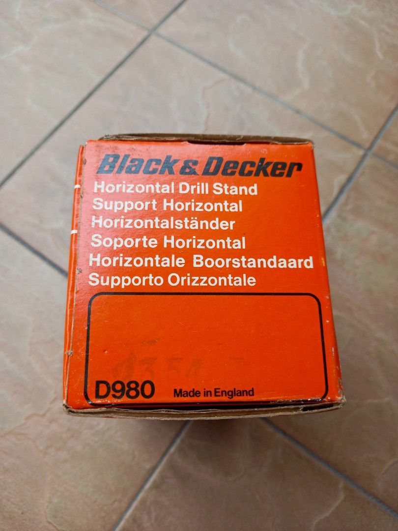 Black and on sale decker d980
