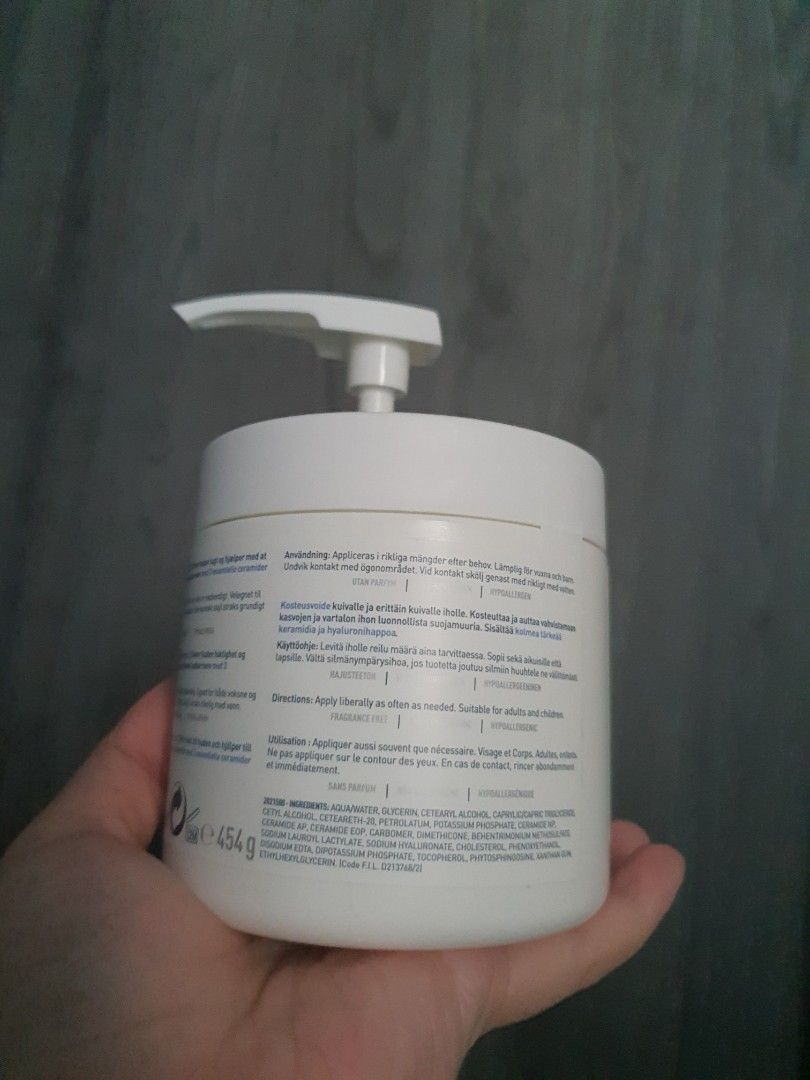 Cerave Moisturizing Cream pump, Babies & Kids, Bathing & Changing