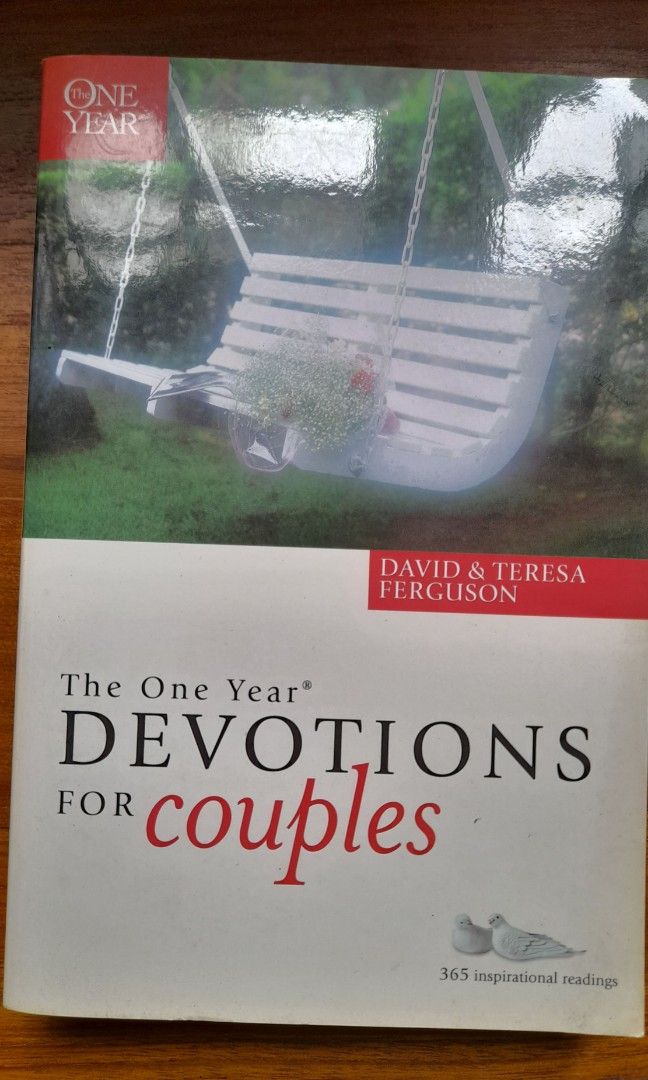 The One Year Devotions for Couples: 365 Inspirational Readings [Book]