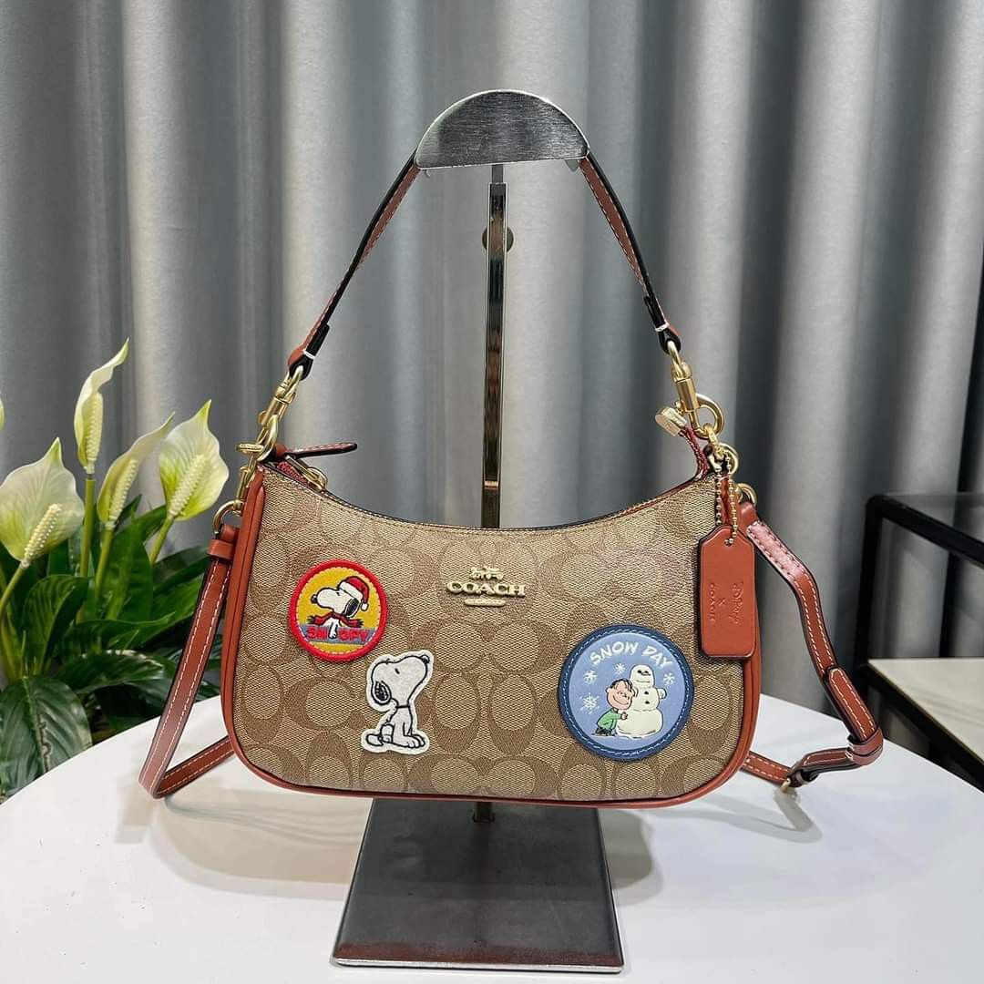 Authentic Coach X Peanuts Teri Shoulder Bag In Signature Canvas With  Patches NEW