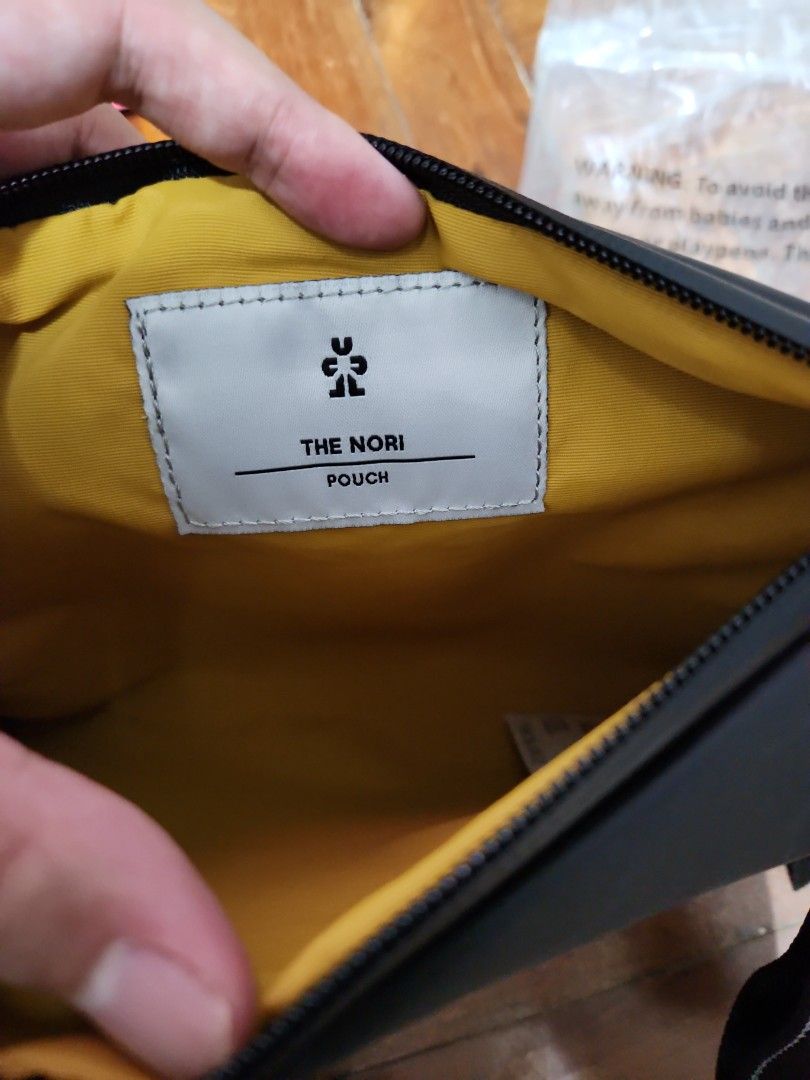 Crumpler nori pouch online