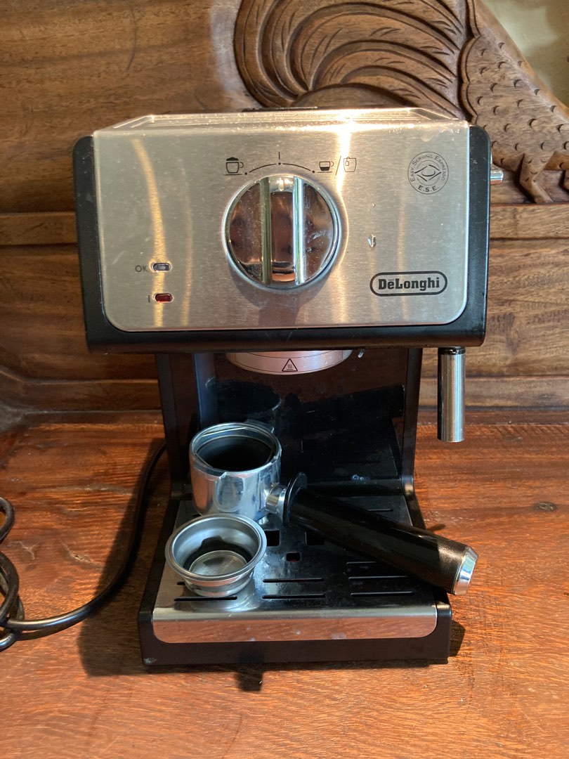 Delonghi stilosa coffee machine EC230.BK, TV & Home Appliances, Kitchen  Appliances, Coffee Machines & Makers on Carousell