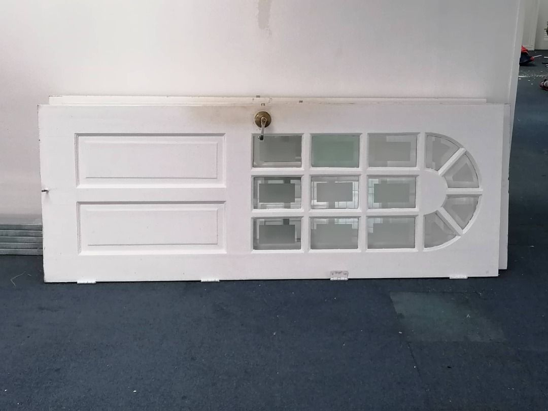Used Doors with Glass Panels and Knob for Sale!!!, Furniture & Home