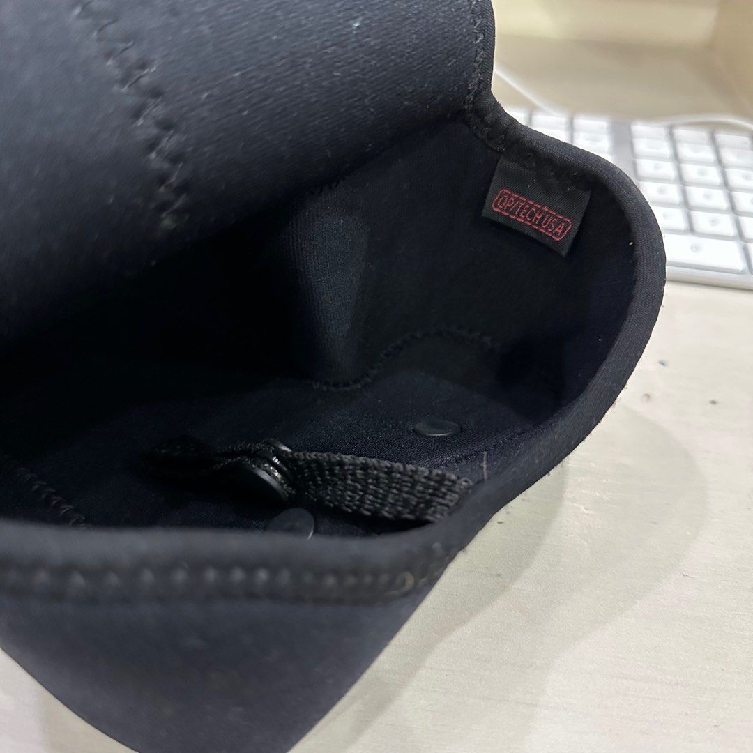 DSLR Camera Sleeve (Category: Camera Bags & Carriers) located in Manila. Submitted by sagecuration (Listing ID 1199292695, Image 3). Description: No damage; just normal wear Brand: OP Tech USA Color: Black Size: Fits most DSLR camera MOP: Gcash/Bank Deposit Shipping: Gogo Xpress (SF COD)/buyer arranged.