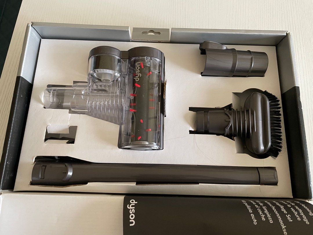 Dyson car kit, 傢俬＆家居, 戶外家具 Carousell
