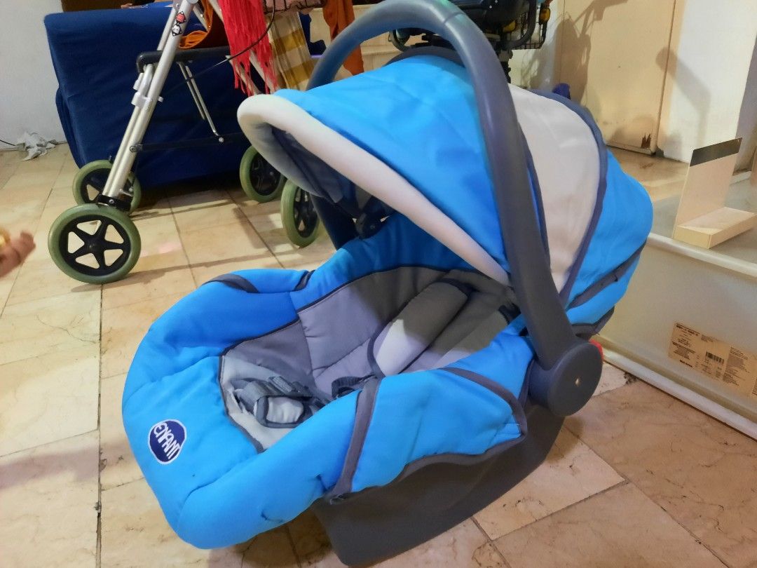 Baby hot sale bucket carrier